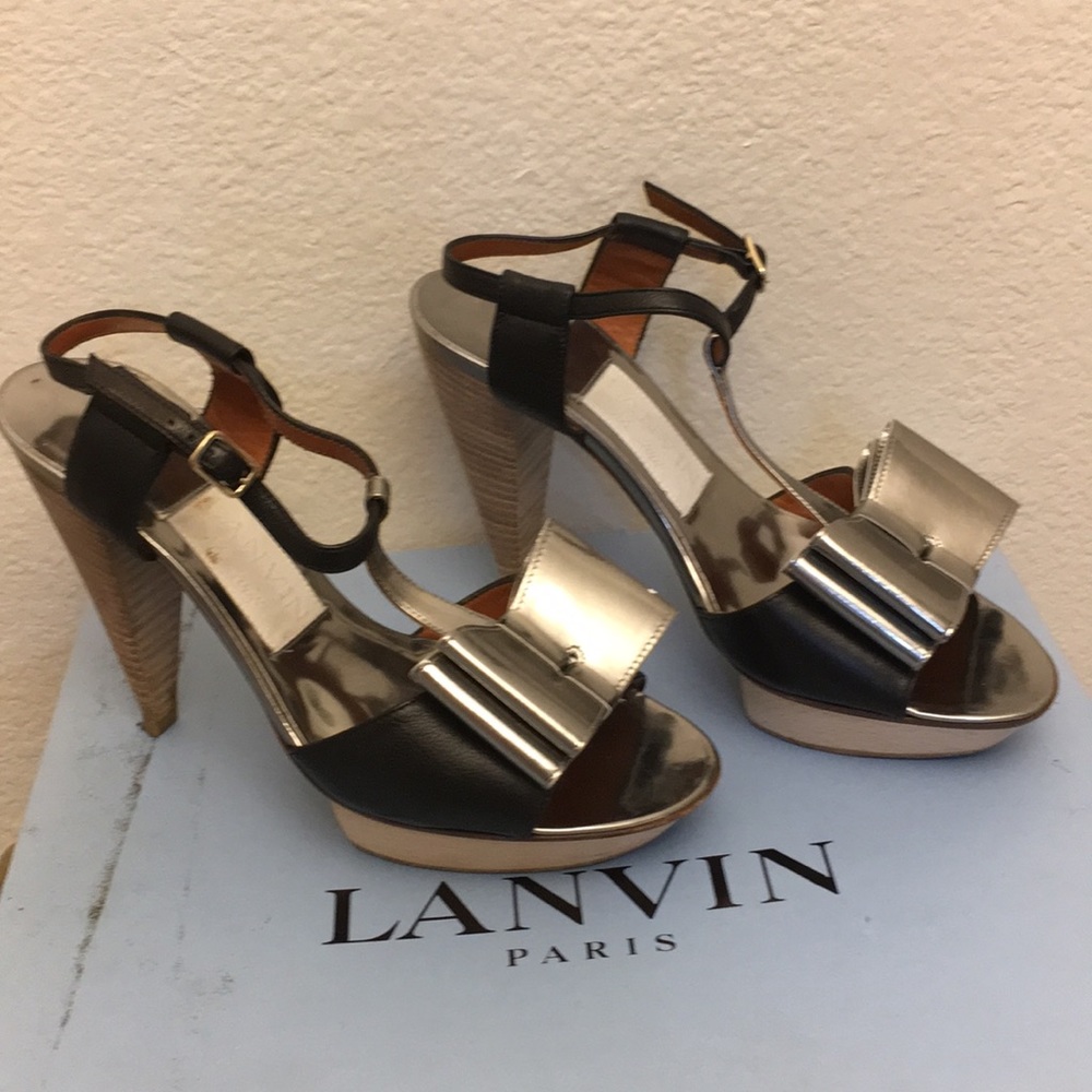 Lanvin ankle strap sandal 36